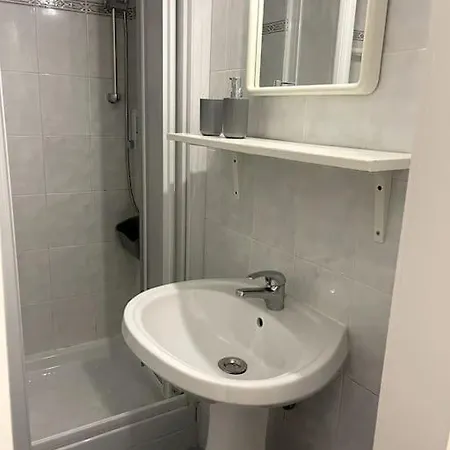 Ridi Che Ti Passa In Vico Lavagna *