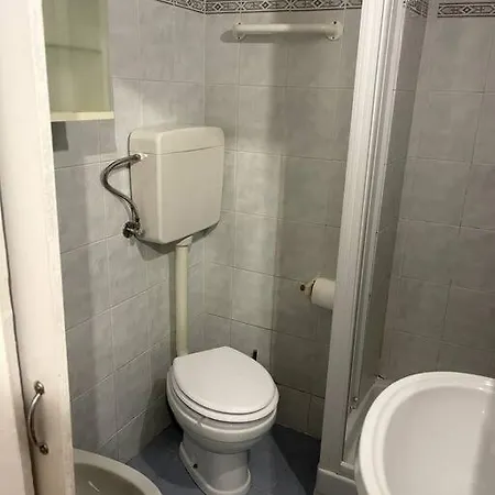 Ridi Che Ti Passa In Vico Lavagna *