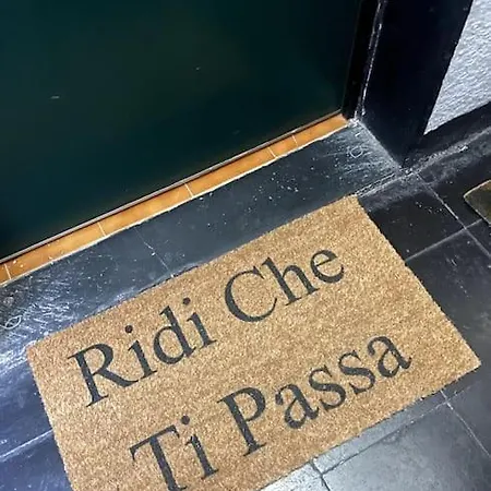 Ridi Che Ti Passa In Vico Lavagna Appartamento *